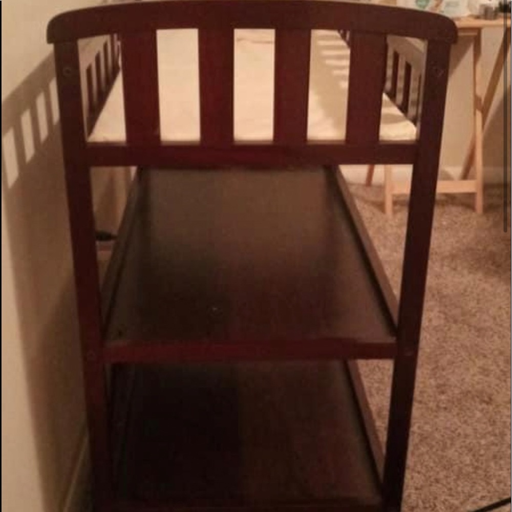 Changing table - Picture 2 of 2